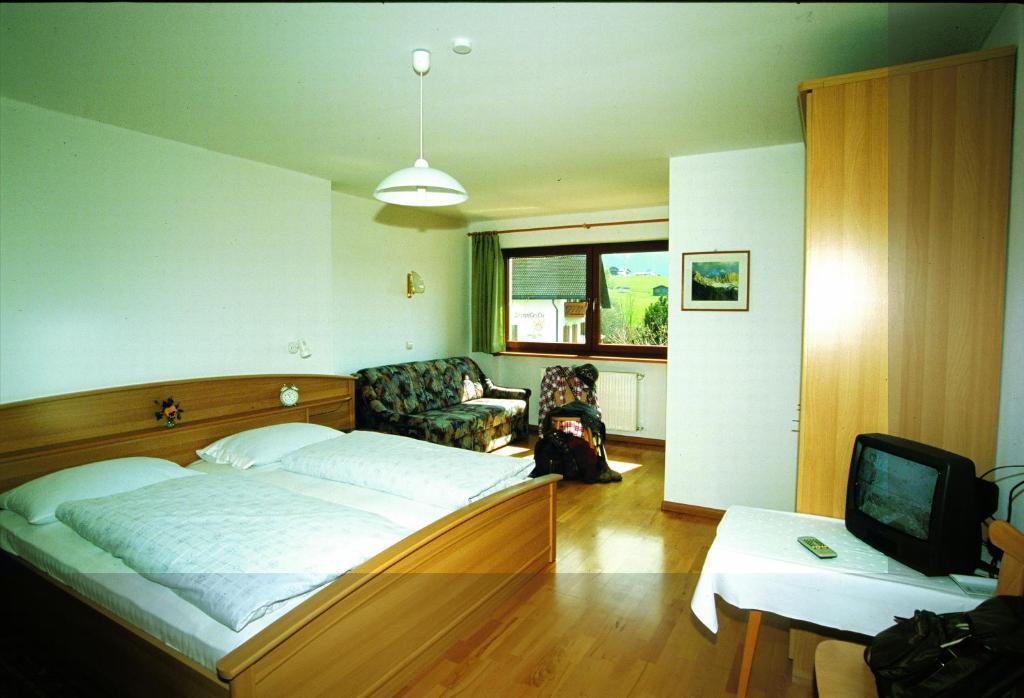 קאסטלרוטו Hotel Viktoria חדר תמונה